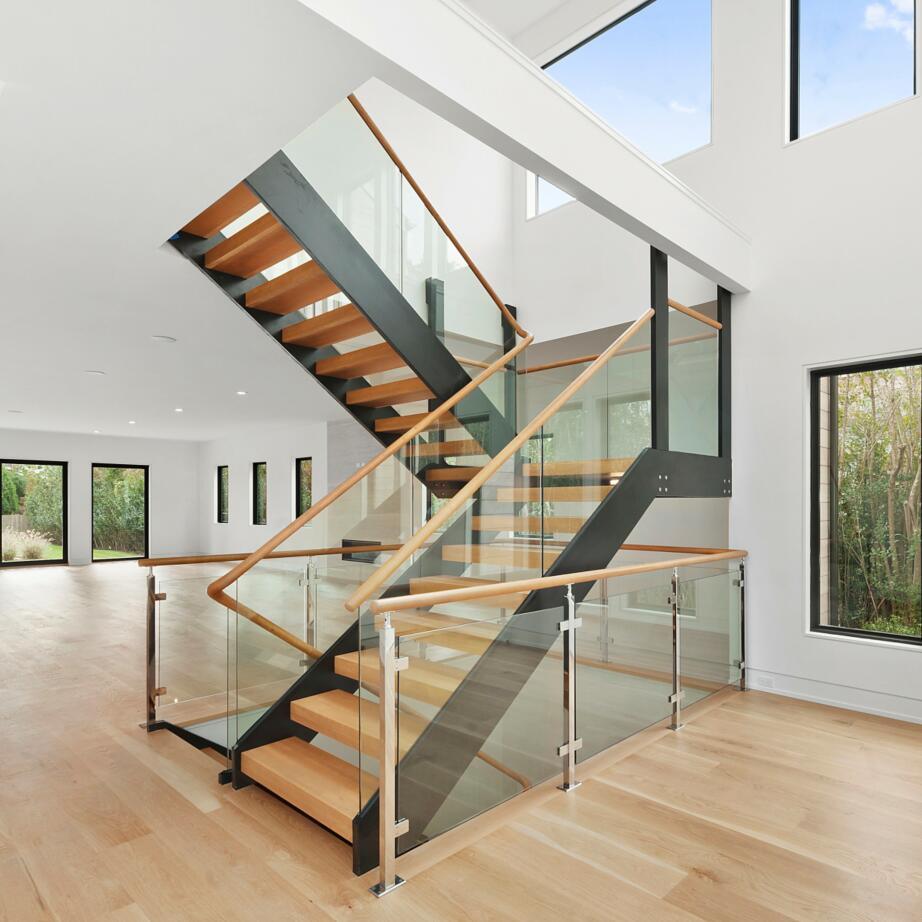 Лестницы в доме: виды, материалы, декор. фото идеи