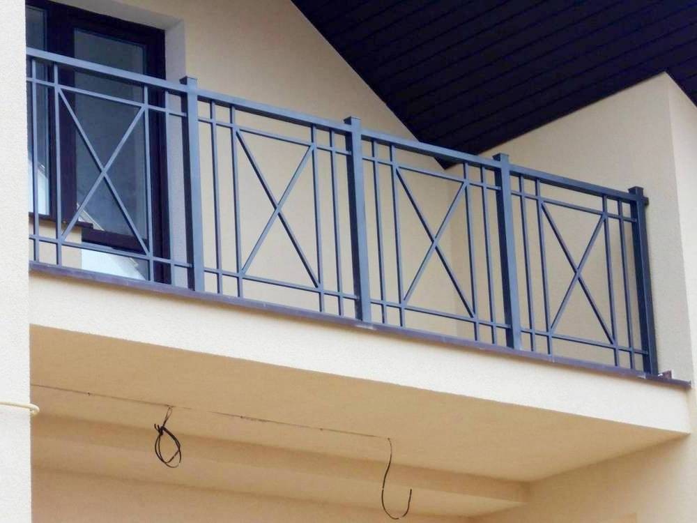 Изящные контуры кованых балконов