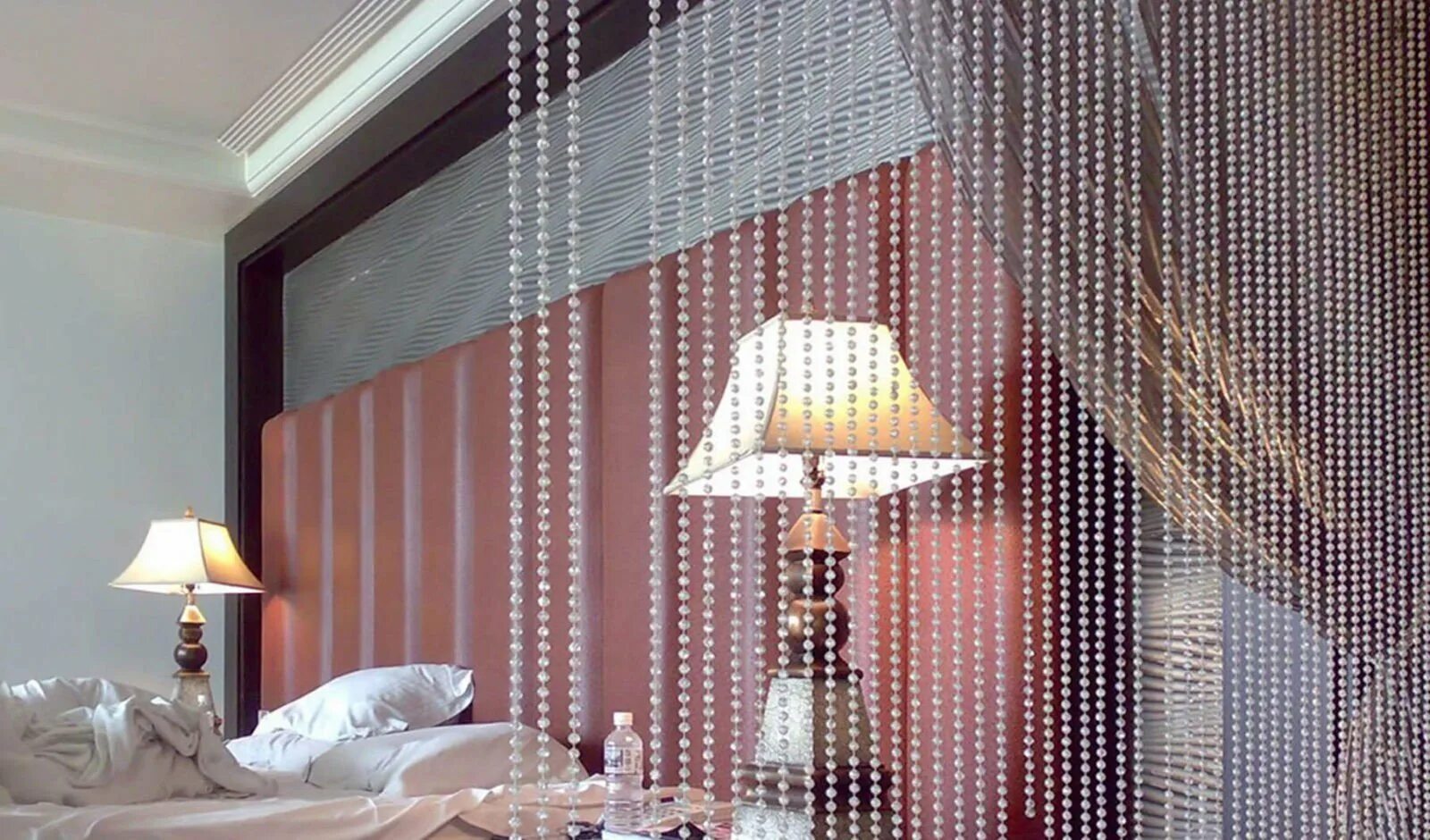 Секреты создания гармоничного интерьера с помощью текстиля: современные подходы к выбору штор в спальню (+65 фото)