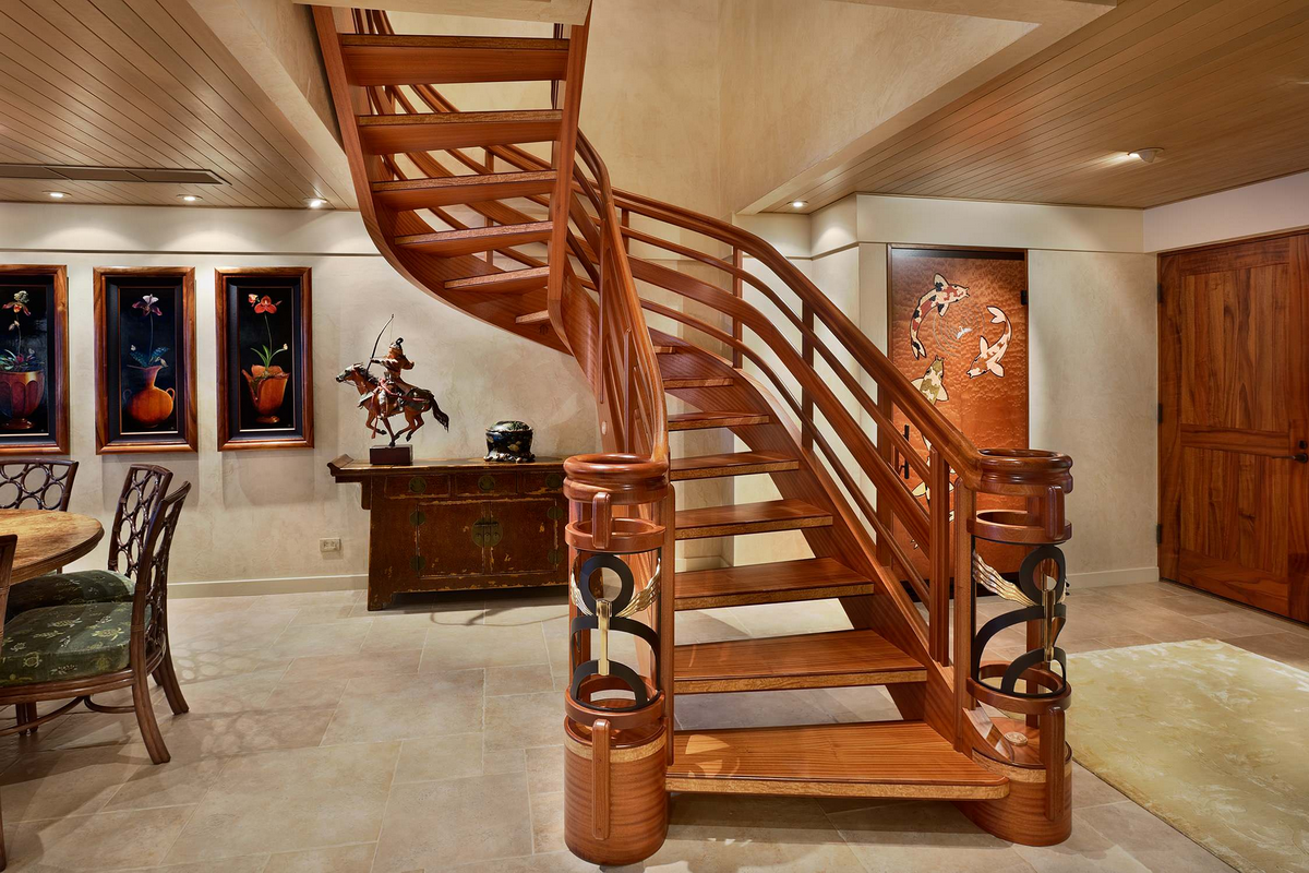 Красивый второй этаж. Лестница деревянная. Красивые деревянные лестницы. Лестница в доме. Лестница деревянная на второй этаж.